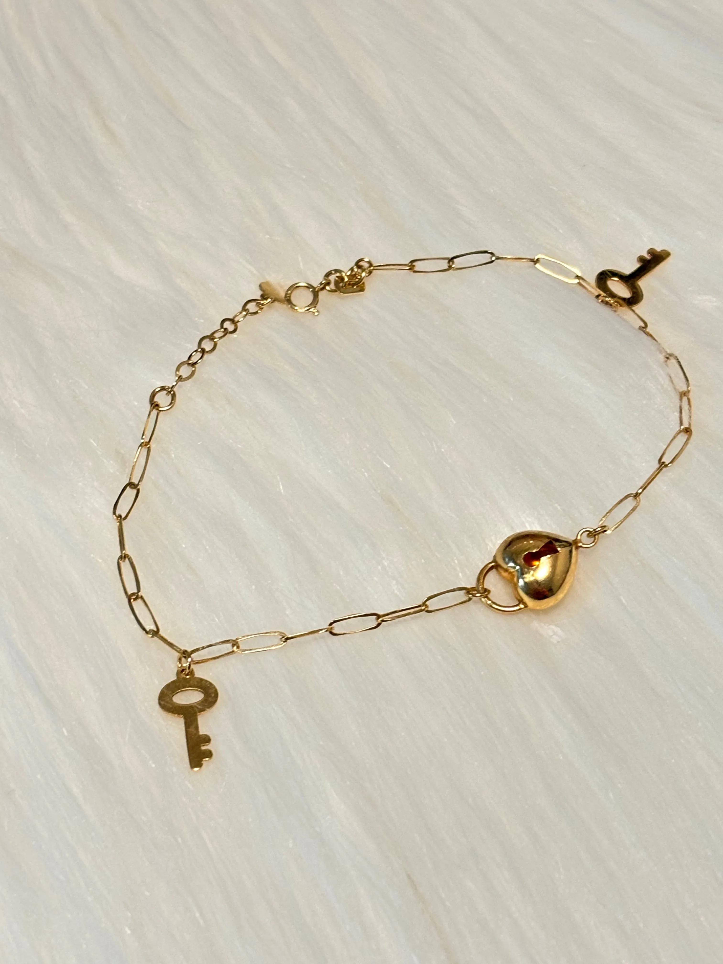 18K Gold Heart and Key Bracelet