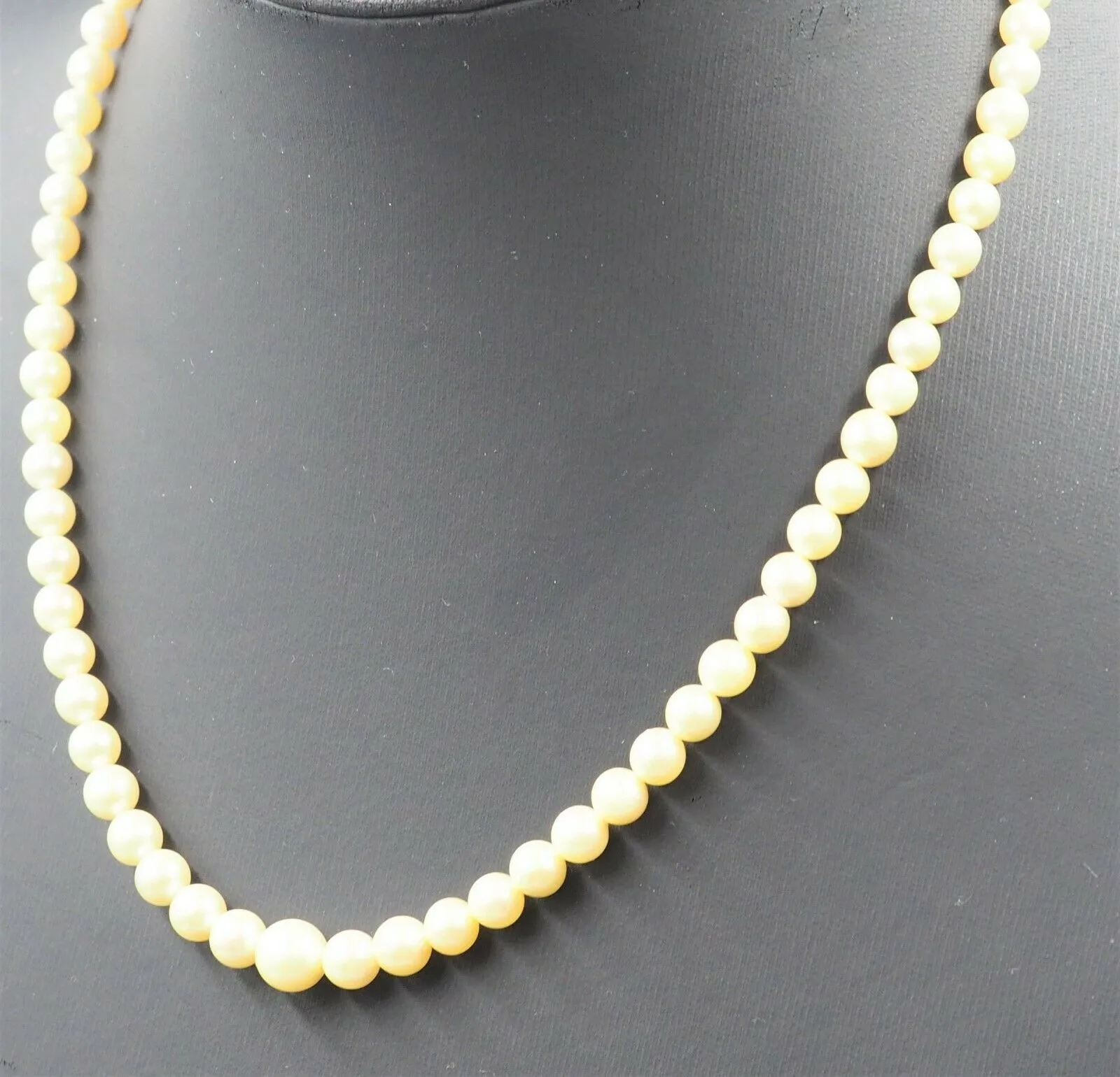 Cultured Pearl Strand Mikado Necklace