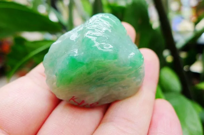 Natural Jade Rough Jadeite Raw (31g,3.5x3.2x1.85cm)