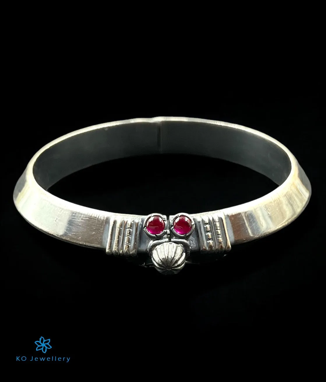 The Sharika Silver Antique Openable Bracelet(Oxidised/Size/2.2/2.4/2.6/2.8)
